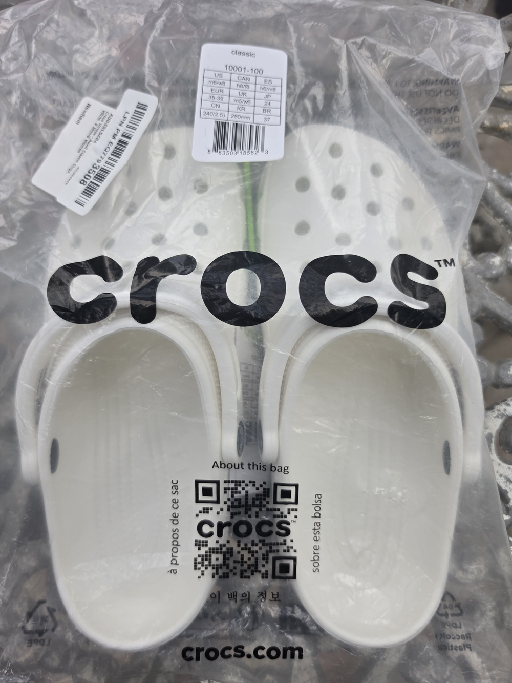 Crocs NEW Classic Clog. Womens Size 8